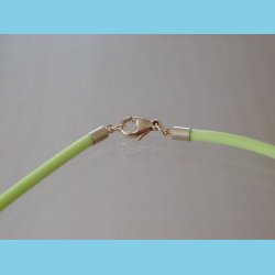 Lysegrn Gummi Halskde