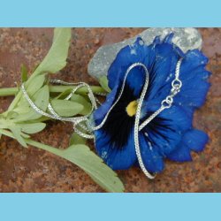 Let Femi Halskde 40 CM