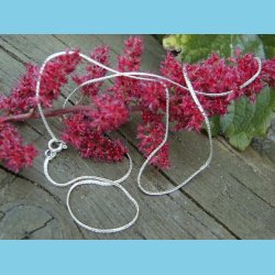 Let Femi Halskde 40 CM