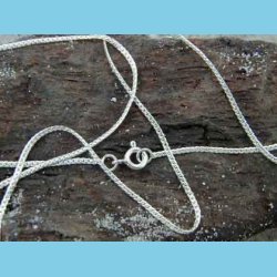 Let Femi Halskde 40 CM