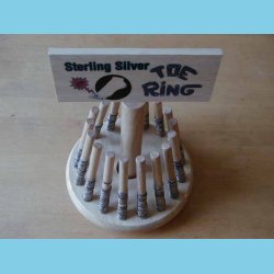 Display med 200 stk T&aring;ringe