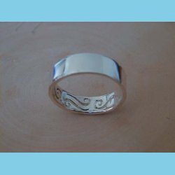 Ring med invendigt m&oslash;nster