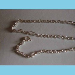 Armb�nd med vedh�ng