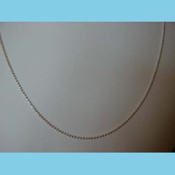 Feminin Perle Halsk�de 40 CM