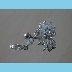 Navlering I Hvidt Flor