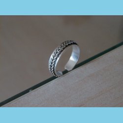 Tring med Flettet Mnster