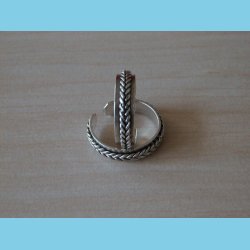 Tring med Flettet Mnster